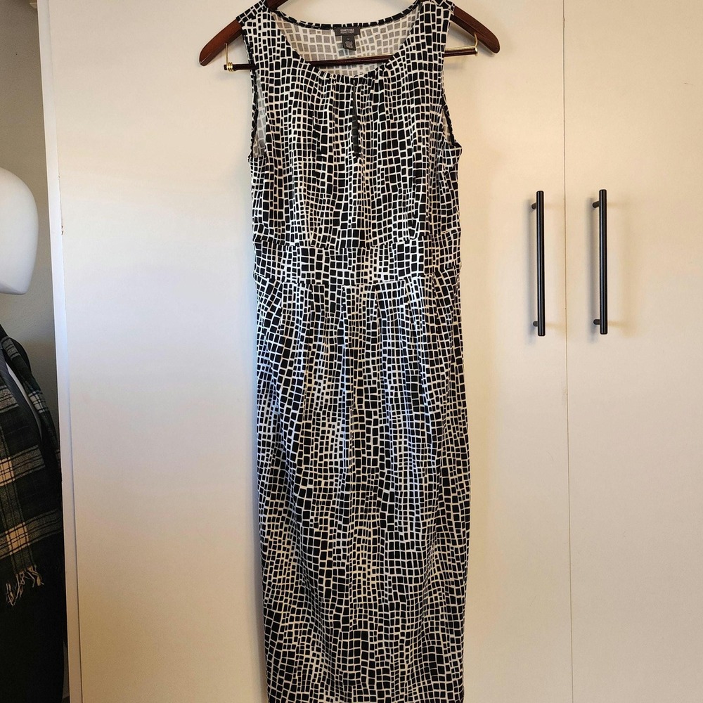 M Black & White Animal Print Sleeveless Pencil Midi Dress